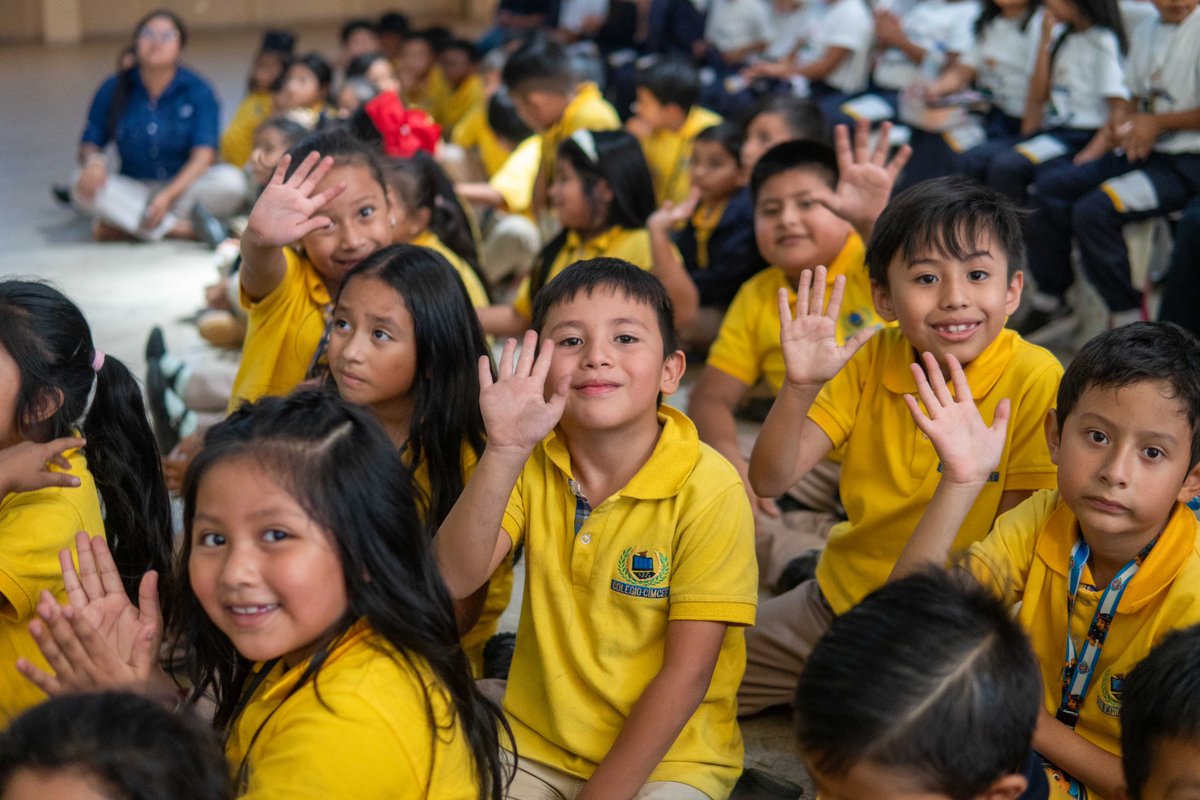 DayanRustrian's tweet image. En el Día del Libro, invitamos a los más pequeñitos a explorar nuevos mundos, conocer nuevos amigos y aprender más sobre nosotros mismos y el mundo que nos rodea a través de la magia de la lectura. ¡Feliz Día del Libro! 📖📚