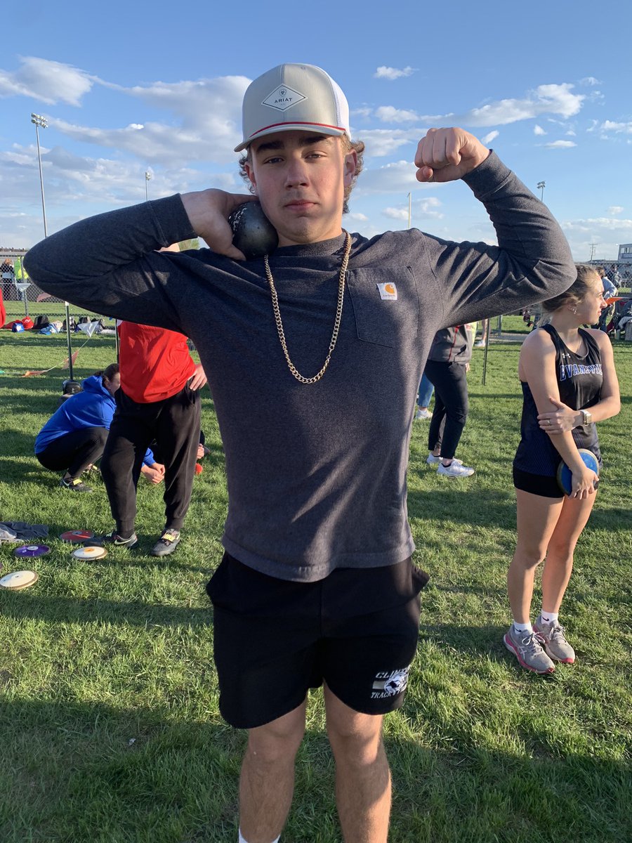 CoachStout32's tweet photo. Sam PR’d in shot today and took home 4th place out of 12 throwers. https://t.co/ZfjCbBhlzi