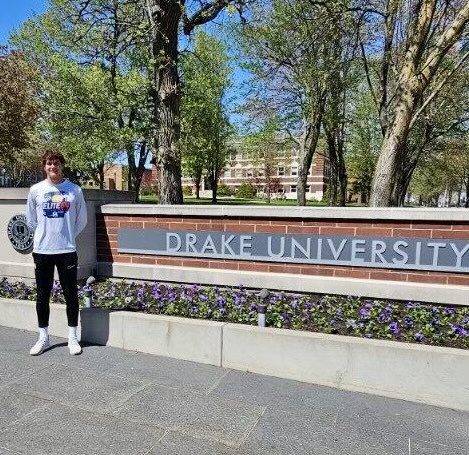 Had a great visit at Drake University today. I’d like to thank coach Flinn and coach Smith for your time. It was especially cool to meet the team. @DrakeMensSoccer