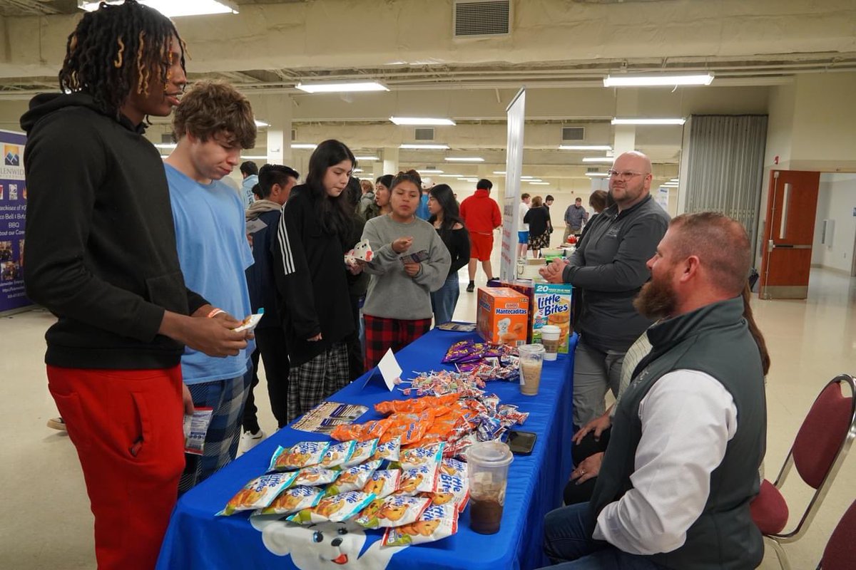 The BCPS Job Fair at The Foothills Higher Ed Center connected students with over 40 prospective employers, providing valuable insights and information about the diverse career opportunities in our community. #allinBCPS #ignitelearningBCPS #CTEforNC