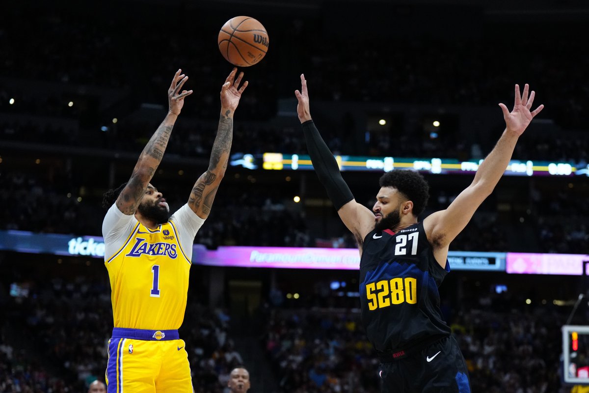 LakersDailyCom's tweet photo. "We still gonna win. Don't give up on us."

- D'Angelo Russell https://t.co/oq8gedgtsc