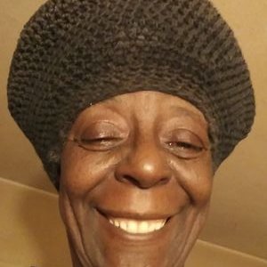 Ernestsworld's tweet image. Ms #DeborahDanner (66) A frail Black woman with 
a beautiful smile, positive attitude, and suffering 
from a mental breakdown. 🥺 
On Oct 18, 2016 her concerned neighbors called 911, upon arrival the #NYPD shot her dead. 🪦 🌹 
#NYC #pbs #npr #msnbC 
Call 988 to talk or chat 24/7
