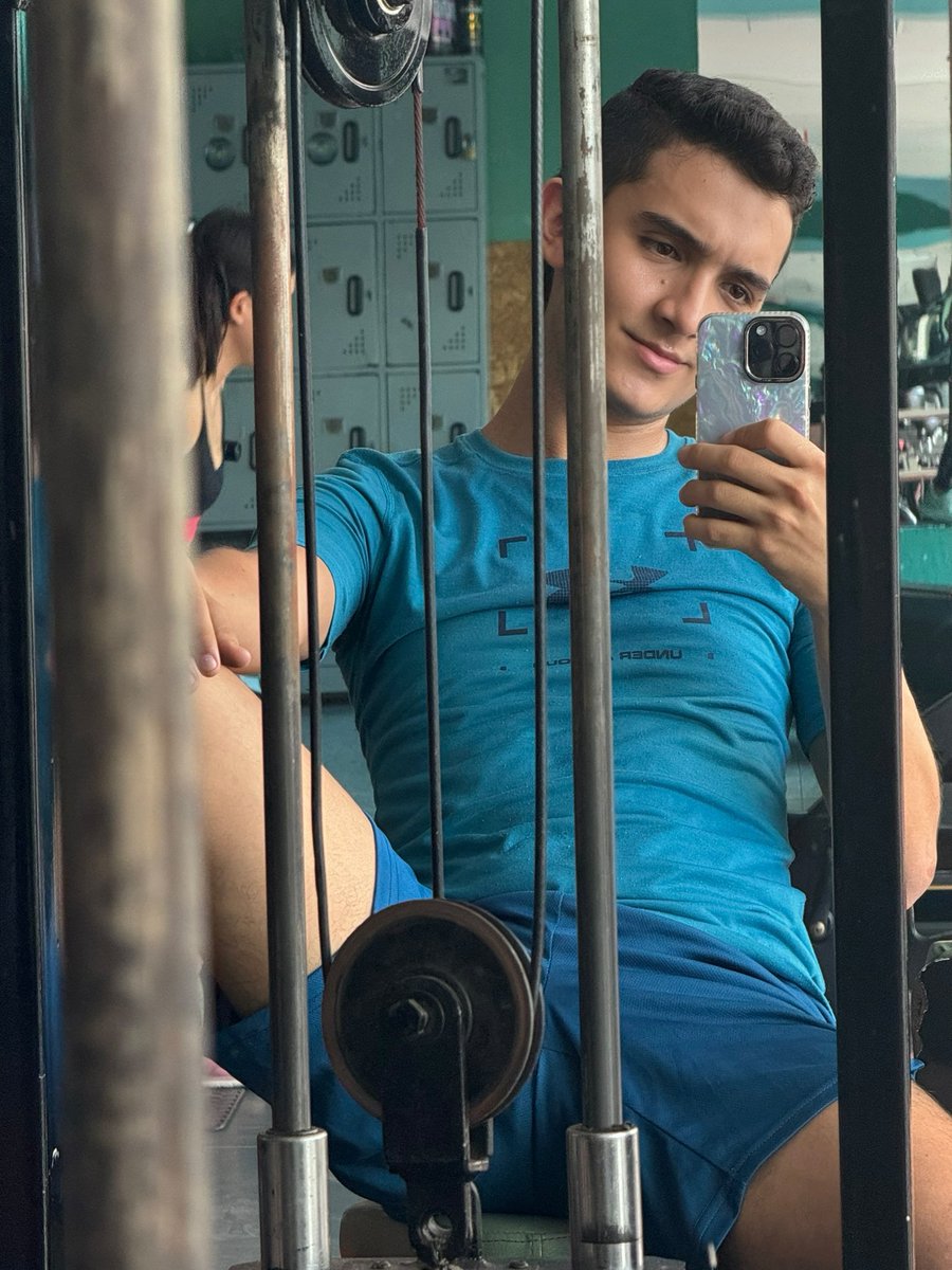 estebant_27's tweet photo. 🏋🏽 https://t.co/FKcUhuVY4V
