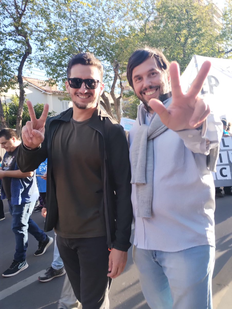 SERGIONTIVERO's tweet photo. Marchamos por una Universidad pública, laica y gratuita. https://t.co/ChuHlxKqLo
