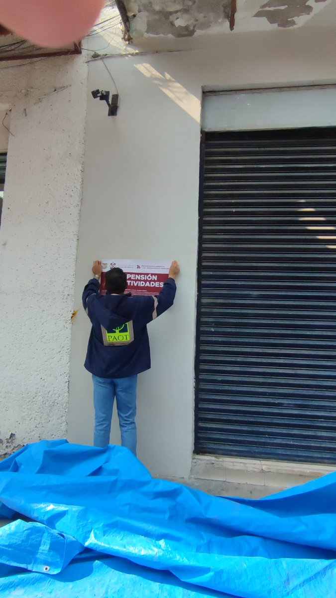 Personal PAOT colocó sellos de suspensión de actividades al inmueble de Rep de Paraguay 18, col Centro, catalogado por @seduviCDMX y ubicado en Zona de Monumentos Históricos y Área de Conservación Patrimonial por realizar trabajos d remodelación sin los permisos correspondientes.