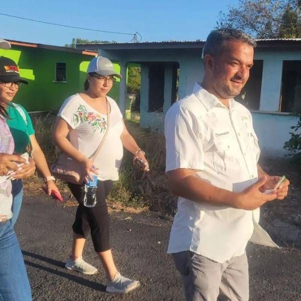 #Voto2024 // El fotógrafo Erick Marciscano busca dirigir la junta comunal del corregimiento Barrios Unidos, en el distrito de Aguadulce Más aquí 👉 buff.ly/3Qg5whS