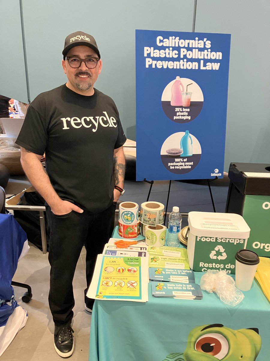 So much fun at yesterday's #EarthDay celebration hosted by @CaliforniaEPA and @CalNatResources! We had fun activities and shared ways to cut trash and plastic pollution, recycle food scraps, and explain a circular-use economy. Thanks to everyone for a wonderful event.