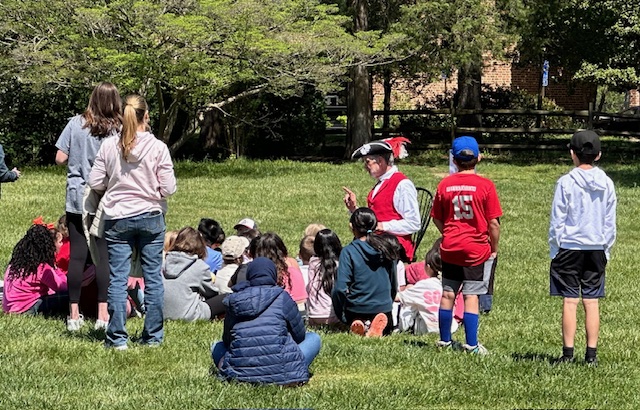 What a wonderfully gorgeous day to host 4th fourth grade classes at Gunston Hall! Our staff & docents had many learning activities for them to participate in including a musician who played 18th- C music on a flute, fiddle, etc.