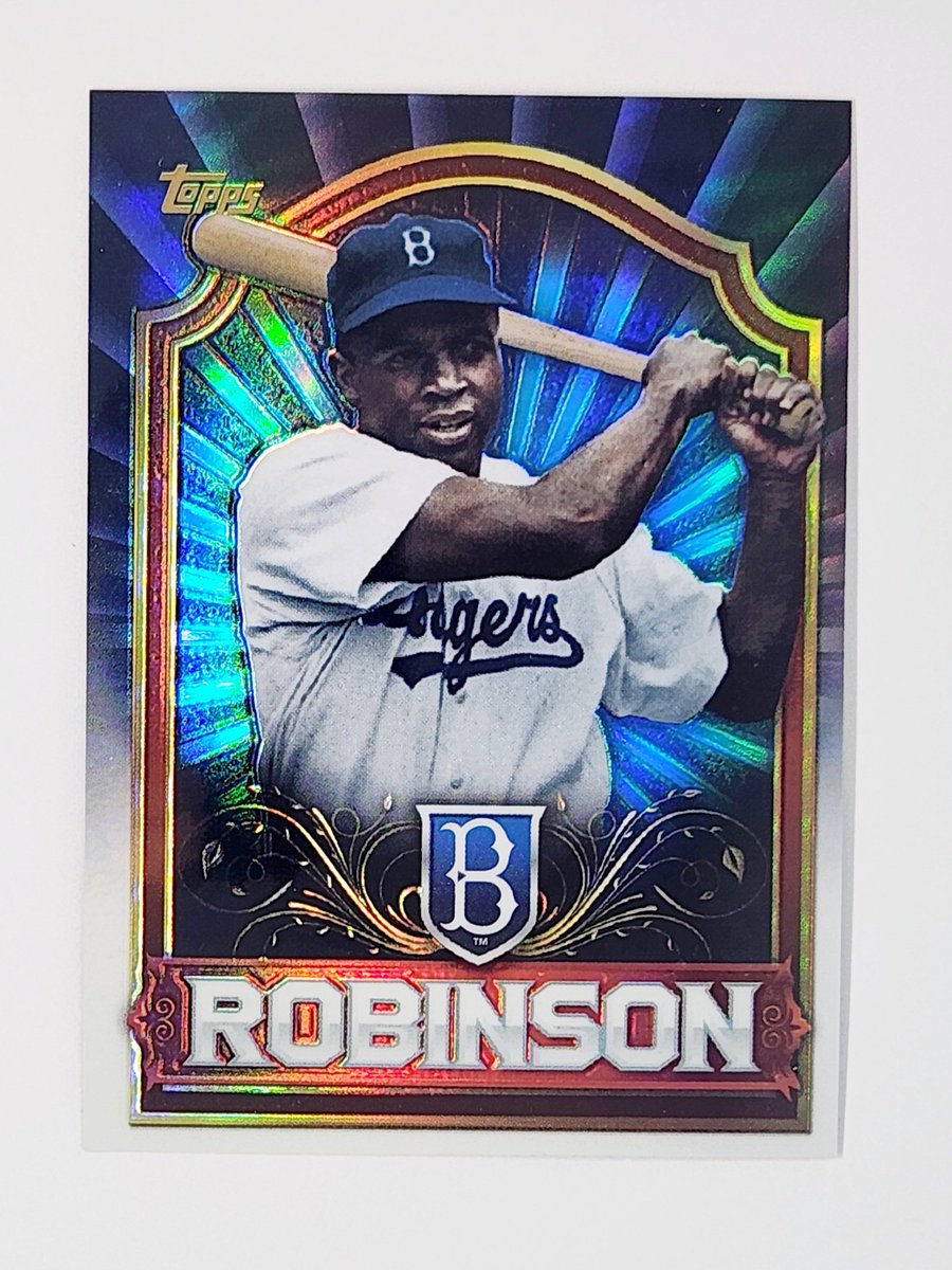 Continuing my April #JackieRobinson card posts with this beautiful 2011 Topps Chrome Baseball card. #thehobby ⚾️