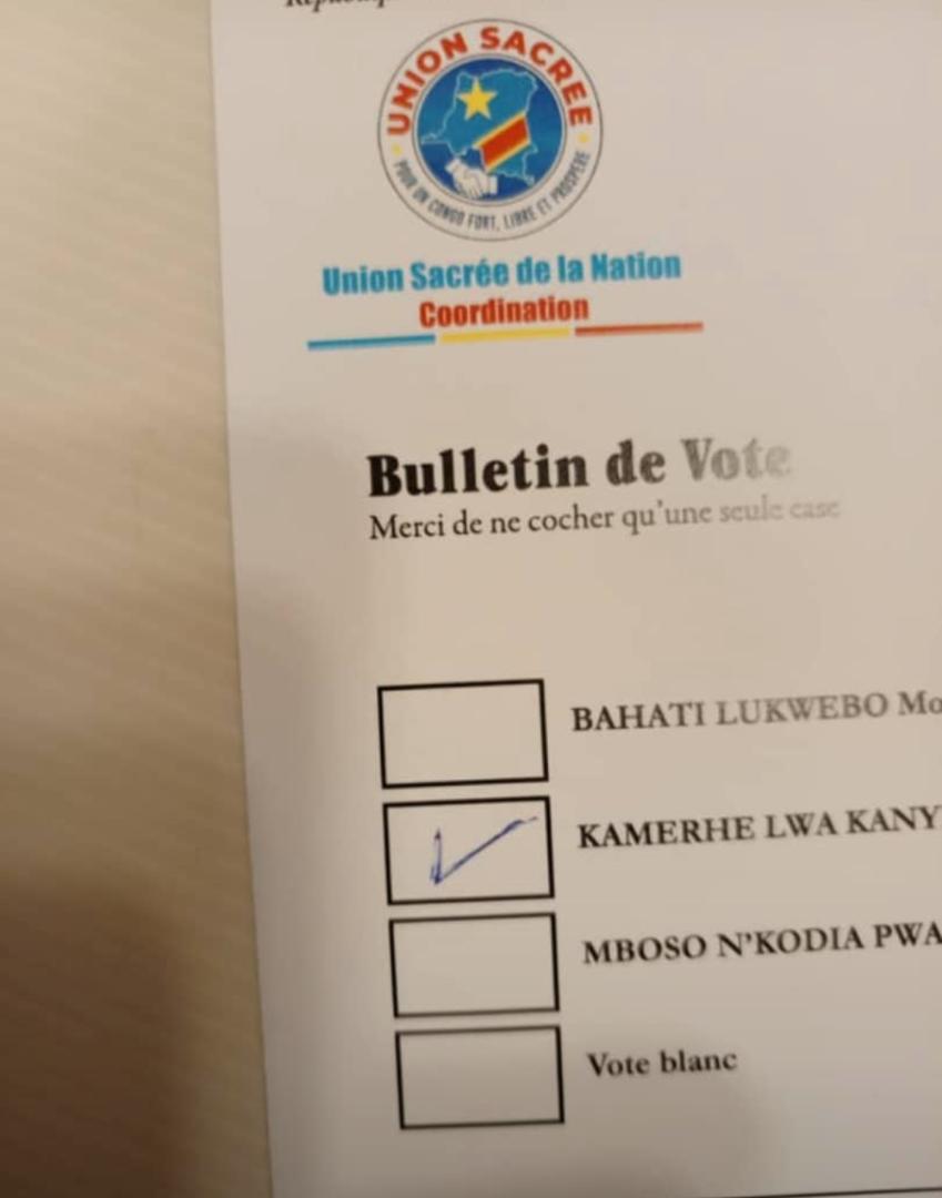 Comportement yaba députés ya Congo neti Kaka étudiant ya UNIKIN à voter cp naye 🤣🤣