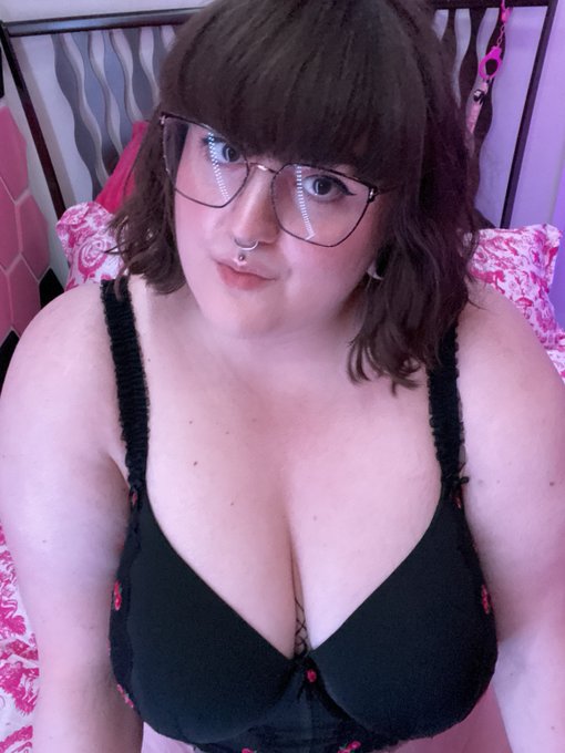 Help yourself have the night of your life ~ https://t.co/JBI5XIhMlf