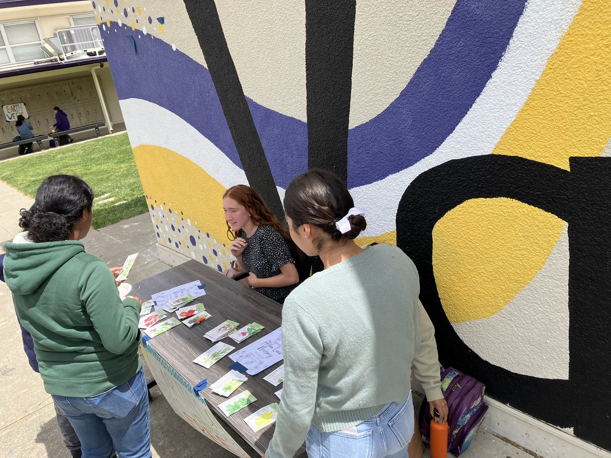 Avhsprincipal's tweet photo. In celebration of Earth Day; free seeds for students thanks to the generous donation from Alden Lane #AVHSearthday #GoAVHSDons https://t.co/8x9biqGKhz