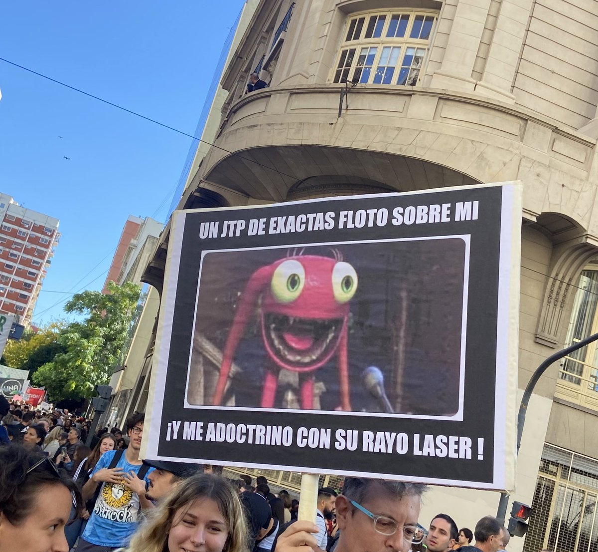 Axel_Bosso's tweet photo. De los mejorcitos que van apareciendo #MarchaUniversitaria. https://t.co/v685TzzWIo