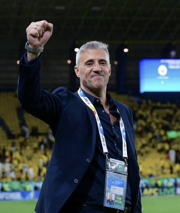 Hernan Crespo simplesmente eliminou o Al Nassr de Cristiano Ronaldo e o Al Hilal de Jorge Jesus, quebrando a sequência de 34 vitórias seguidas tomara que seja campeão por lá, ele merece