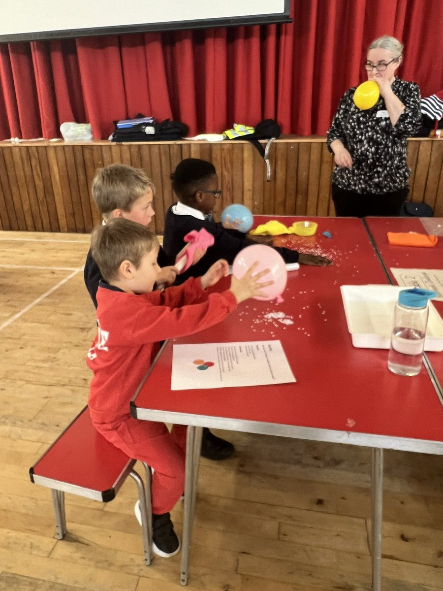 EastbankPri's tweet photo. #STEMGlasgow #EastbankLearningCommunity https://t.co/Qcdc749xti