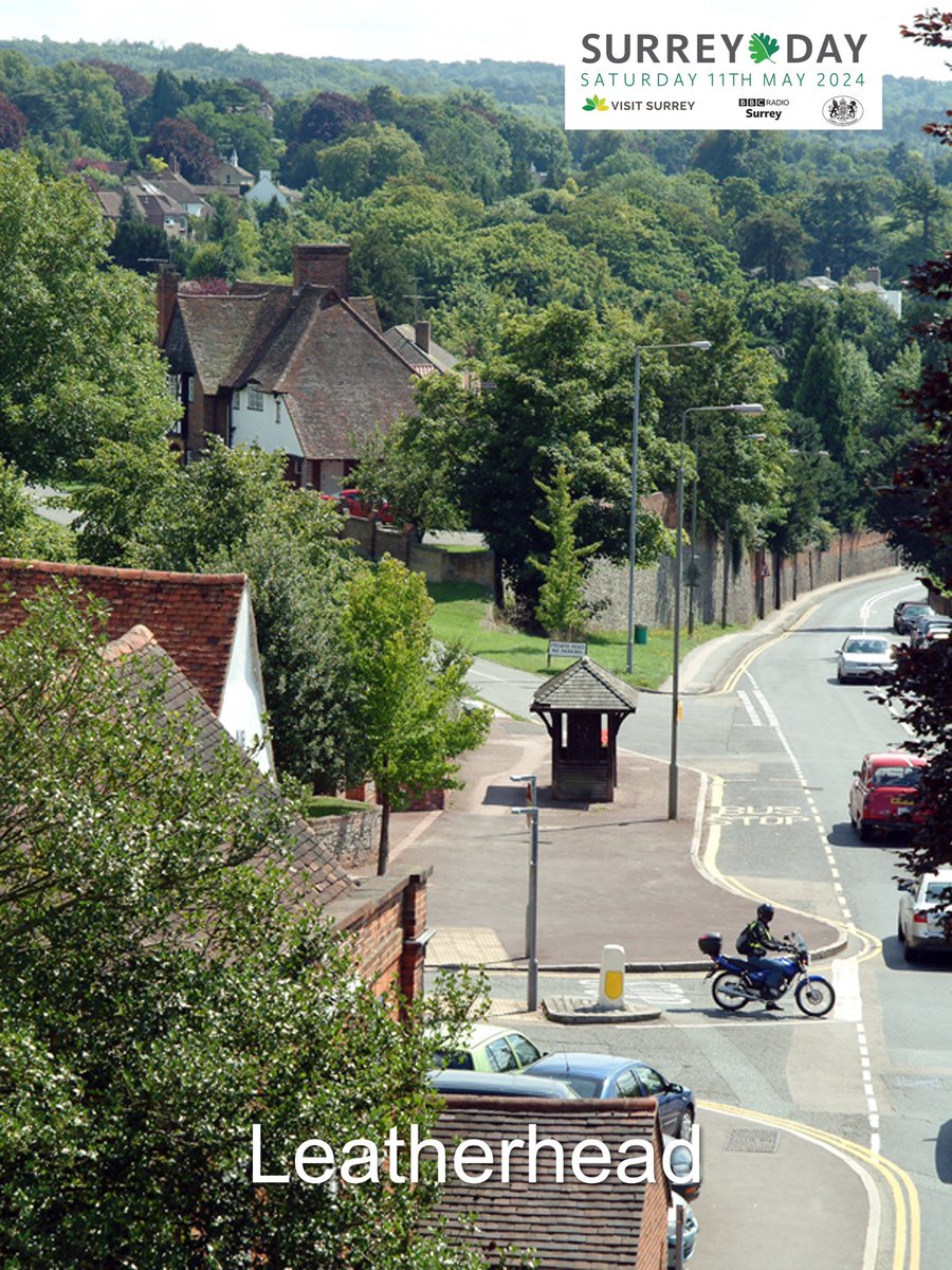 Let’s celebrate #Leatherhead! 🥳
A bustling Surrey town but surrounded by beautiful countryside for miles around. 💚
#SurreyDay #SurreyFromTheSky 
📸 Andy Newbold