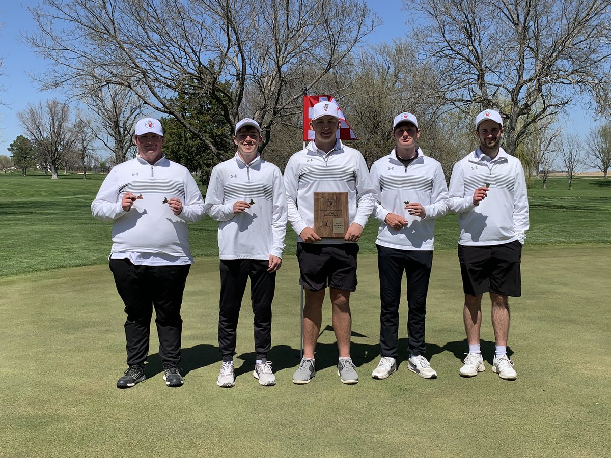 Husky_Golf's tweet photo. Huskies shoot season low 336 to capture the title at the Holdrege Invite. 🏆⛳️

Luke Grosshans 2nd &amp; Mason Howland  6th! 

Luke Grosshans 77
Mason Howland 80
Ryan Staehr        86
Lucas Riley          93
Asher Prins          98

Golf is cool! 

#huskiesgolf #aurorahuskies https://t.co/1HHMXRdNy4