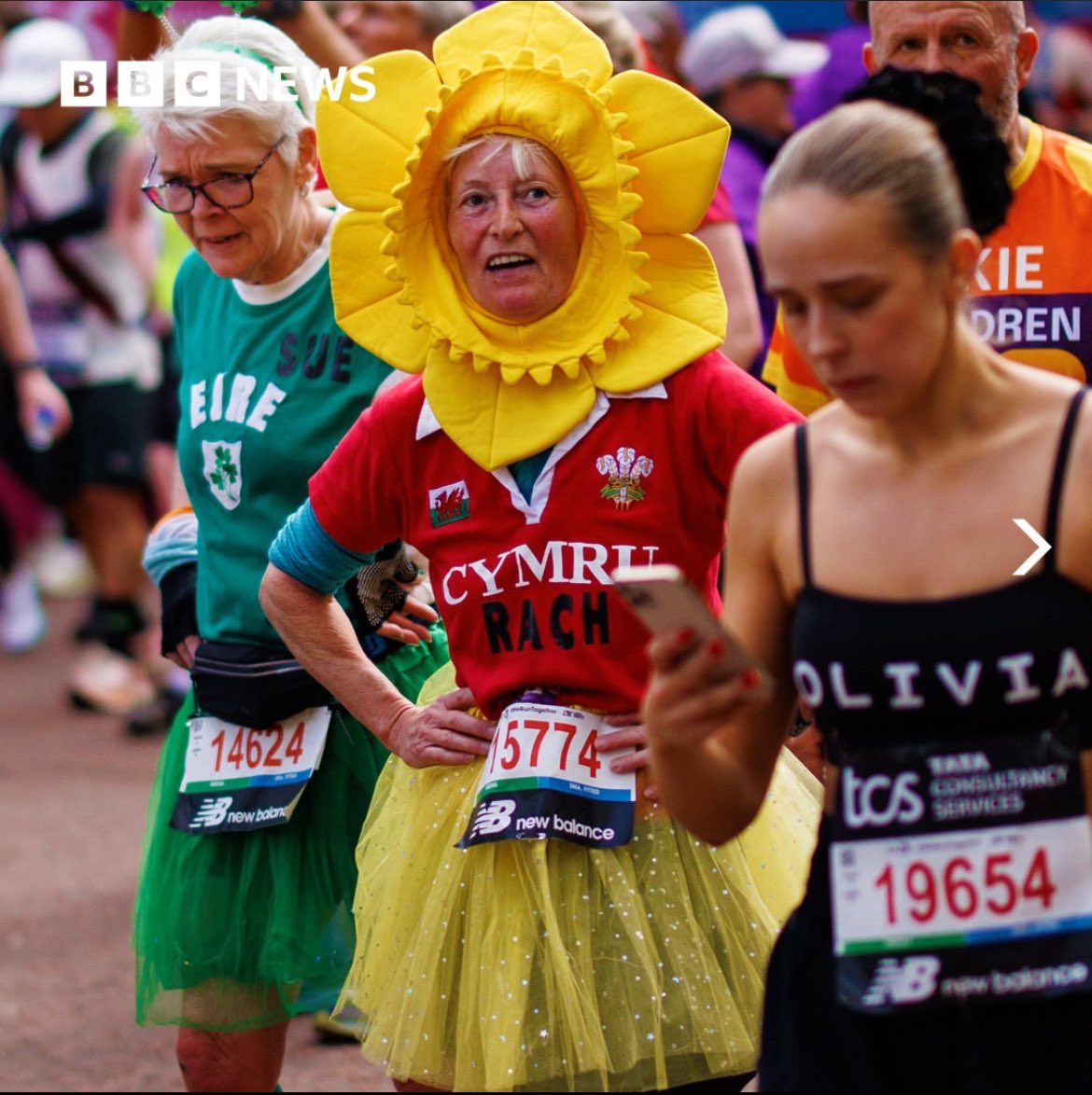 What an outfit at the @LondonMarathon 🏴󠁧󠁢󠁷󠁬󠁳󠁿🏴󠁧󠁢󠁷󠁬󠁳󠁿🏴󠁧󠁢󠁷󠁬󠁳󠁿