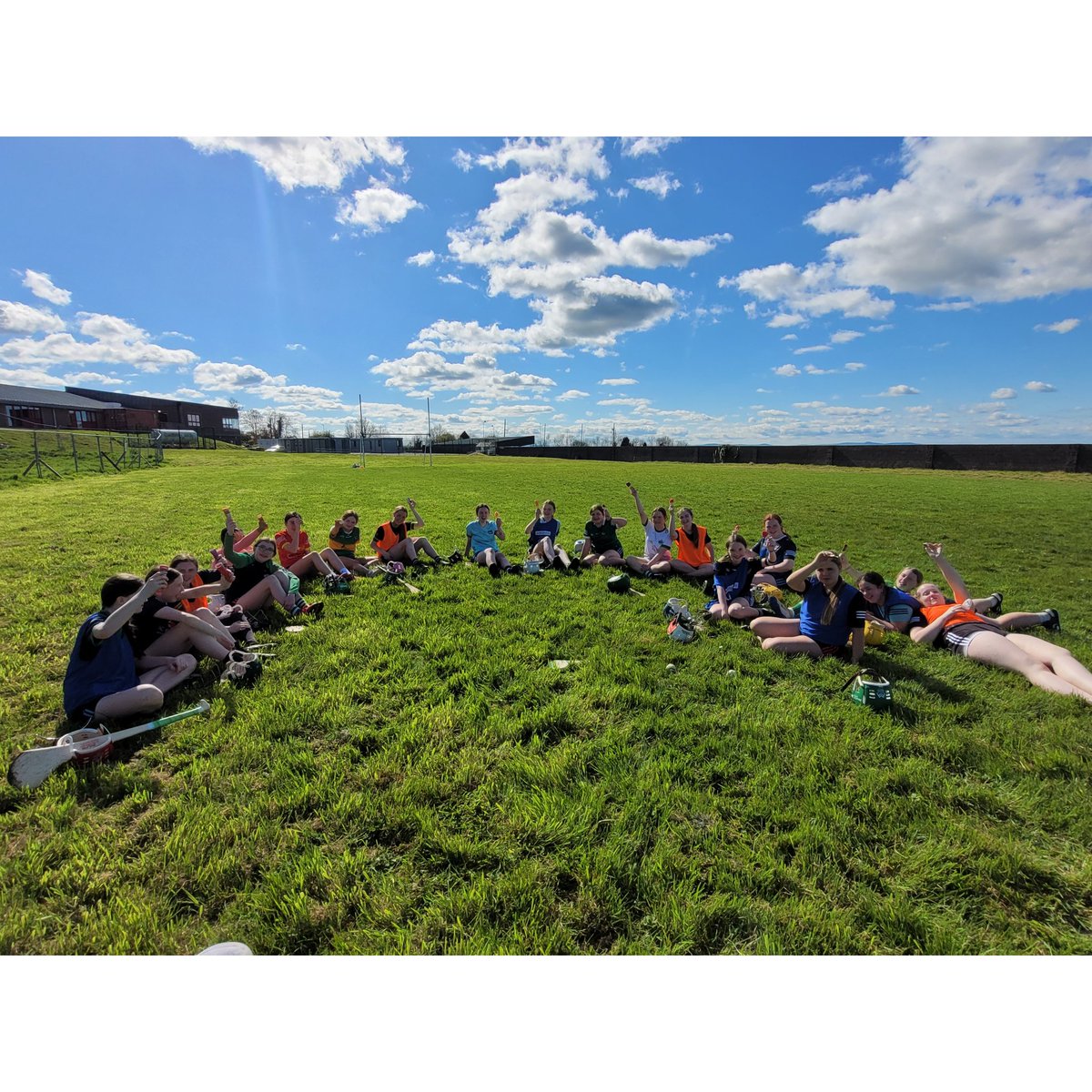 Our 1st Year Camogie team were rewarded for their hard work since September and for their wonderful participation and achievements in their respective Féile matches at the weekend with some good old fashioned ice pops in the sunshine at training today!🌞🍦