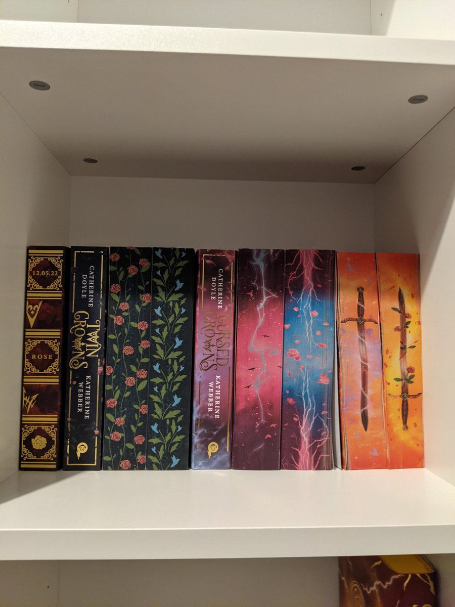 Look at all of these beautiful editions together 🥰👑 These were the first books to be put on my new bookcases this evening 😁 If you haven't read the Twin Crowns series by @kwebberwrites and @doyle_cat then I highly recommend them! 🗡️