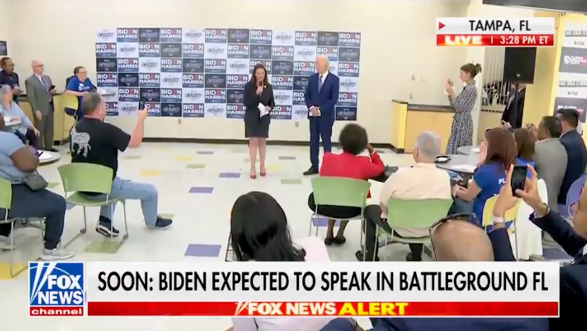 Looks like Biden has more posters than audience members 🤣