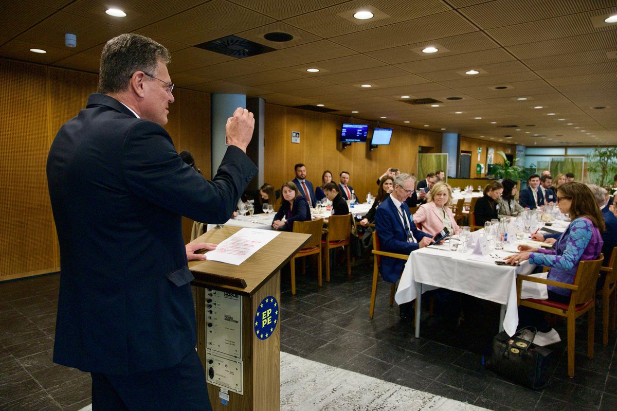 Excellent exchange to wrap up the 9th parliamentary term. Our thanks to EVP @MarosSefcovic for adressing EEF members and taking the time for a real dialogue with MEPs and the industry @JerzyBuzek