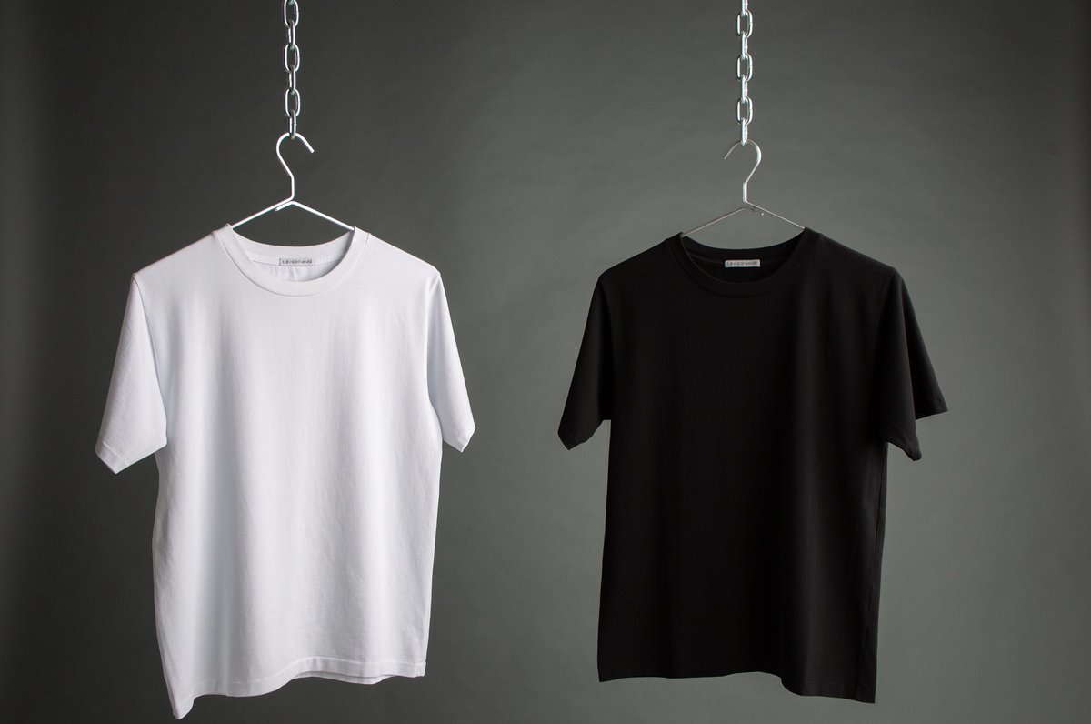 elioarmato's tweet photo. Discover elegance in simplicity. Choose your shade—bold black or pure white—and embrace your style with confidence. https://t.co/F1qZ1YGiU1