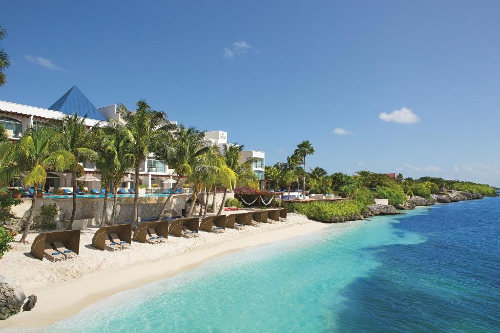 harrylpg's tweet photo. ✋Hoy en: “Nadie me lo pidió pero me gusta compartirlo”
🇲🇽🏖️Hoteles en Cancun todo incluido, que no son las cadenas clásicas.

✍️Para aquellos que pueden gastar un poco más,que buscan un servicio más exclusivo y personal.
⭐️4 marcas marcas recomendables.

🛎️ZOETRY: Hoteles boutique. Permiten menores pero pagan como mayores
🔸Zoetry Villa Rolandi Isla Mujeres.
🔸Zoetry Paraiso de la Bonita Riviera Maya.

🛎️IMPRESSION: Solo adultos. Románticos y sofisticados.
🔹Impression Isla Mujeres.
🔹Impression Moxché.

🛎️SECRETS: Para parejas, románticos y mieleros. Solo adultos +18
🔹Secrets The Vine Cancun.
🔹Secrets Riviera Canc��n Resort & Spa.

🛎️BREATHLESS: Grupos de amigos, solteros y parejas. Solo adultos +18.
🔸Breathless Cancun Soul Resort & Spa.
🔸Breathless Riviera Cancún Resort & Spa.

✍️ ⬇️¿Alguno las conoce y estuvo?”