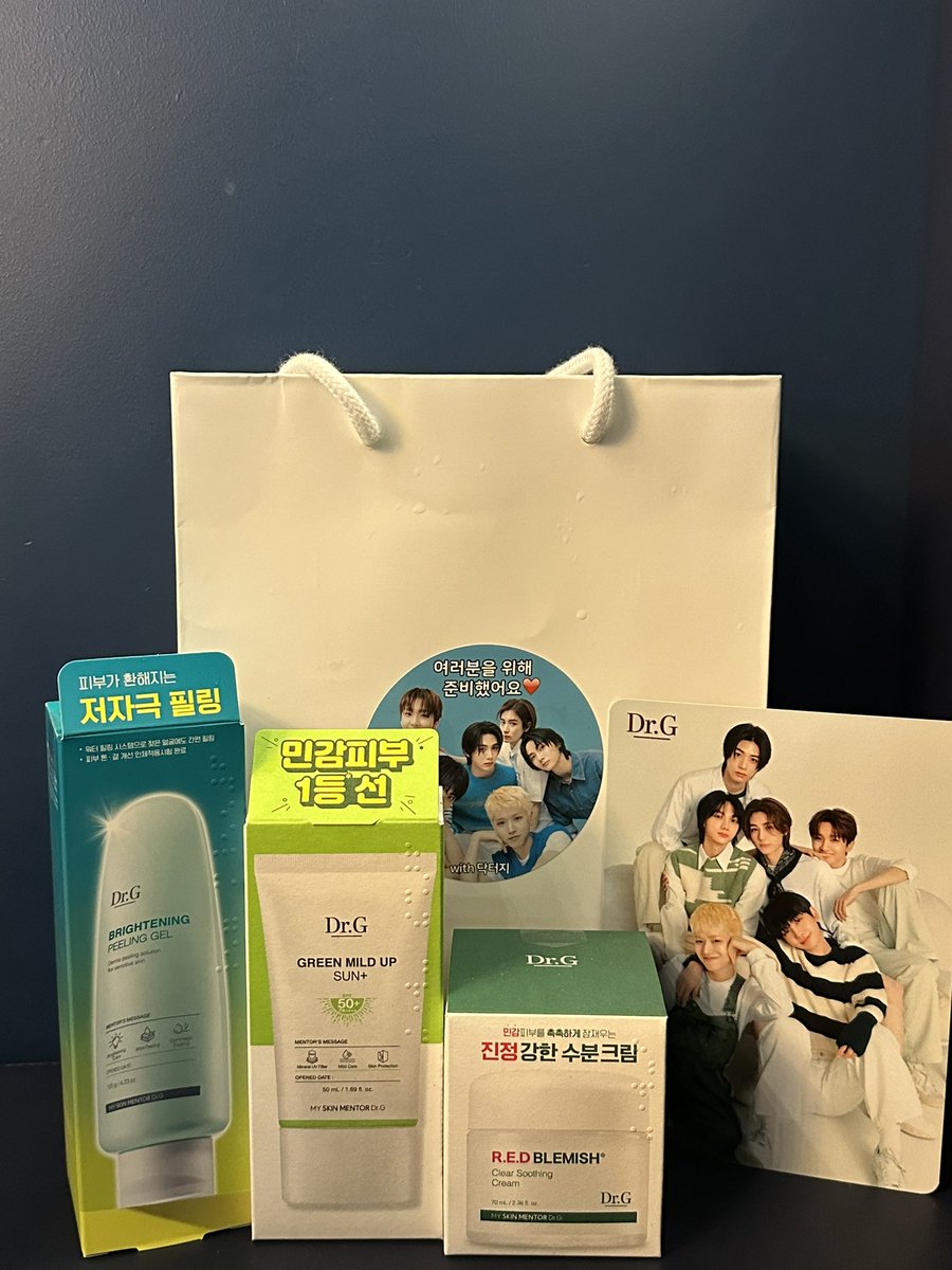 240424 쇼챔 역조공 닥터지!!…

보넥도가 피부 챙겨준다…🥺
