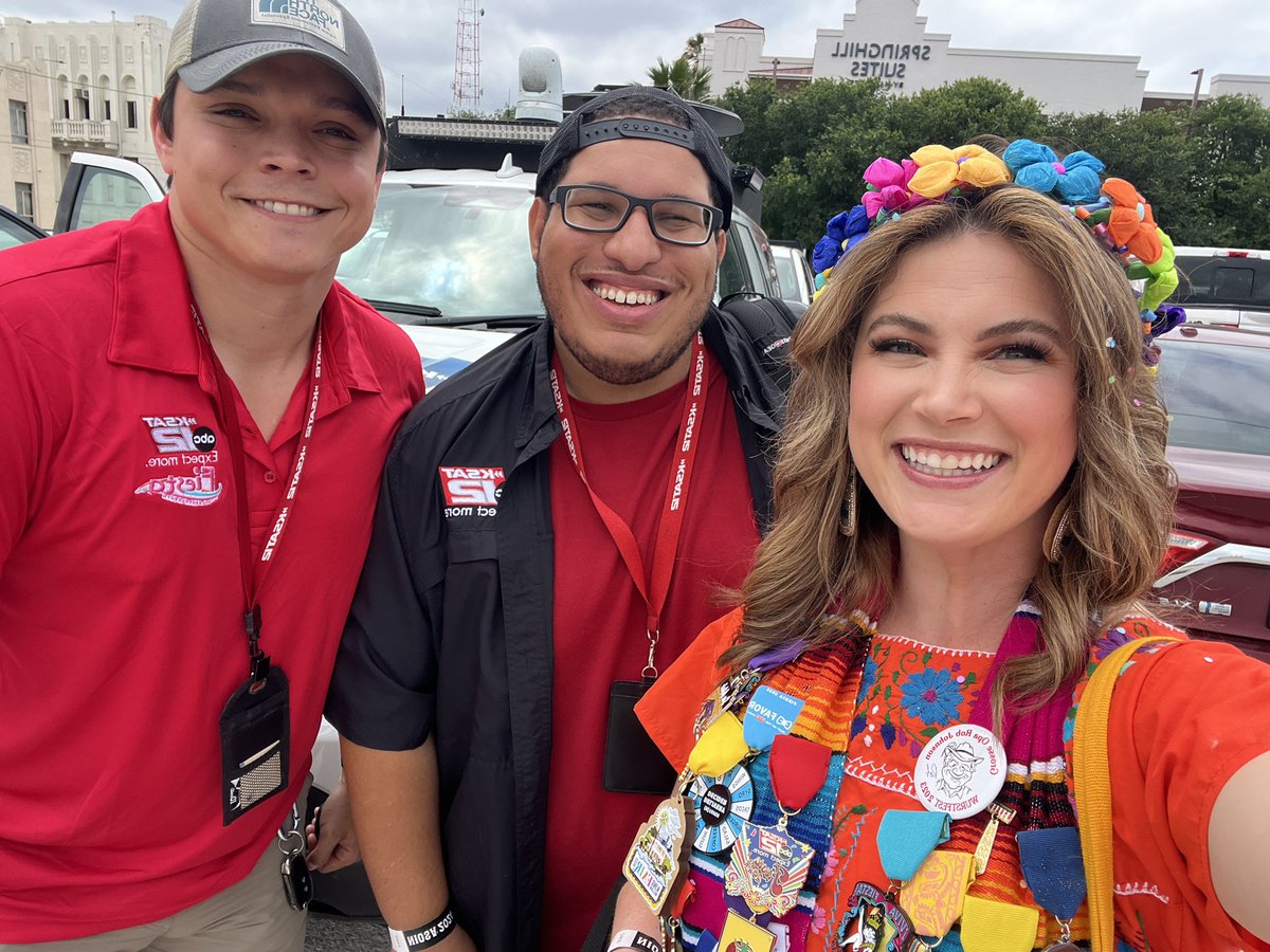 Our @ksatnews team is ready for night 1 of @ANightInOldSA 🎊🎉 come find us for trivia and a chance to win a medal