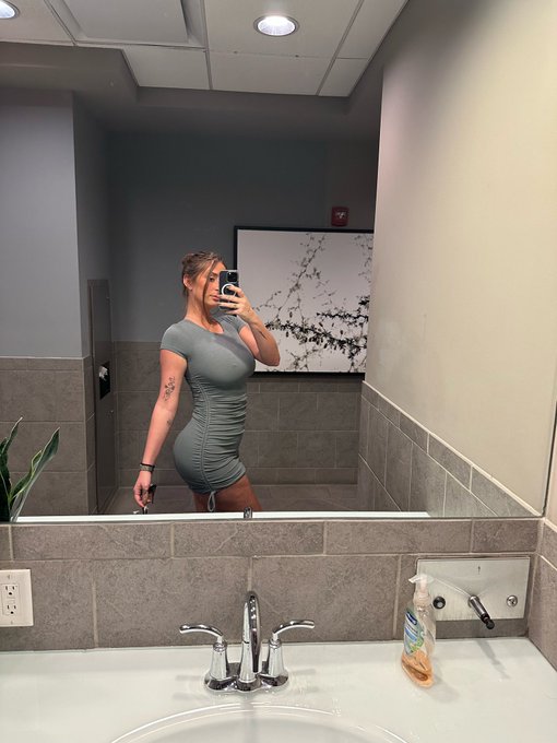 comment hi for free booba pix https://t.co/WrGJ7bwFqM