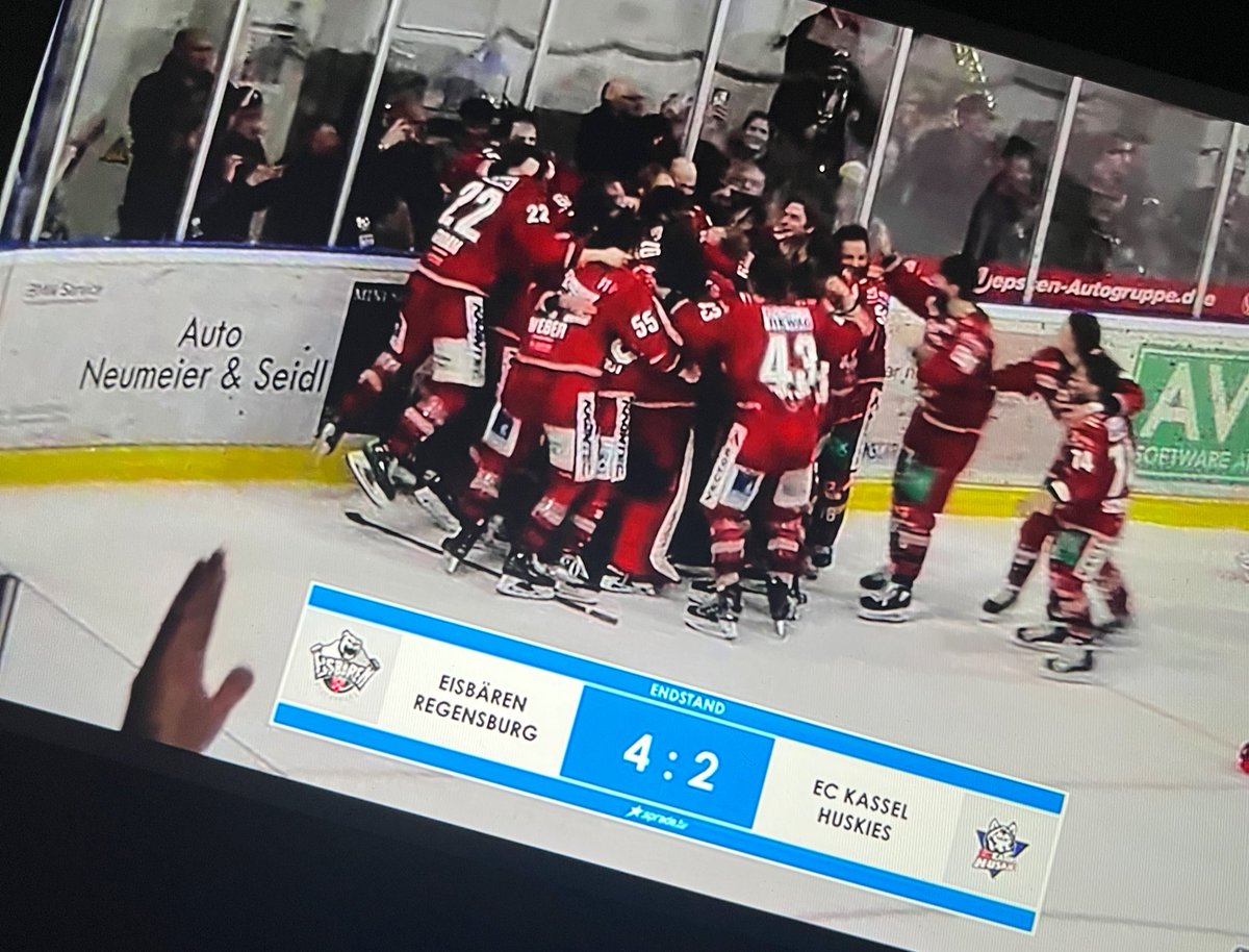 Shorthanded News tweet media