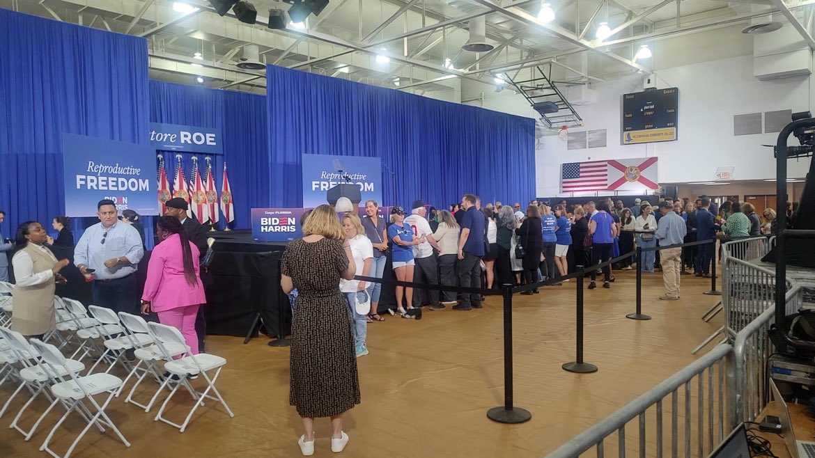 Here is @JoeBiden @DNC HUGE rally in #Florida to get #DiaperJoe permanent squatting rights at the @WhiteHouse !!!

The arena was so huge, only one dozen were able to be seated, the rest, well there wasn’t any more people than this.

#81MillionVotesMyAss #DelawareHillbilly