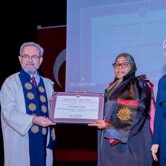 Powerofafrica_'s tweet photo. #poaupdates The University of Ankara in Turkey is poised to confer an honorary PhD in Economics upon Tanzania’s President, Samia Suluhu Hassan, in recognition of her exemplary leadership and its impact across social, political, and economic domains.
#disvoverafrica #africa https://t.co/eDVy61dJOX