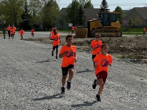 Elementary Running Clubs are in full swing this spring! Thank you to @IU_Health West Hospital for partnering with BEF to fund running clubs at all eight elementary schools in the @Brownsburg_CSC!