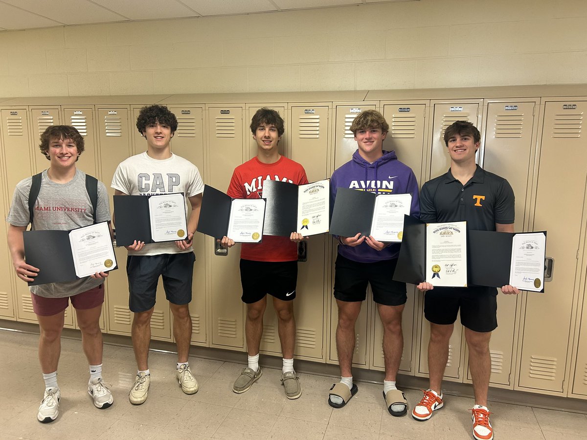 Huge shoutout to <a href="/GayleManningOH/">Gayle Manning</a> <a href="/Manning_Nathan/">Nathan Manning</a> for recognizing our All Lorain County players!! (Not pictured, Sam Toniolo)