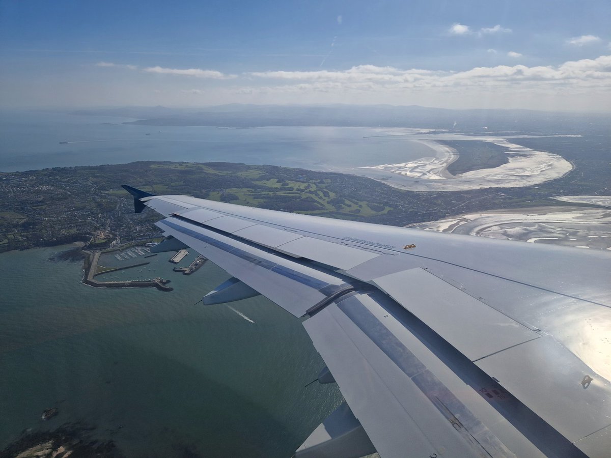 #RMSDAIM on tour! With @lankylaste and Dave Barry @CALM_STP visiting @ThompsonKerry8 and @Mcdermott11Emma to deliver an #ImageAnalysis course in Dublin. Supported by @Co_Biologists, @RoyalMicroSoc and @MicroscopyIrl @TheCrick @KingsCollegeLon