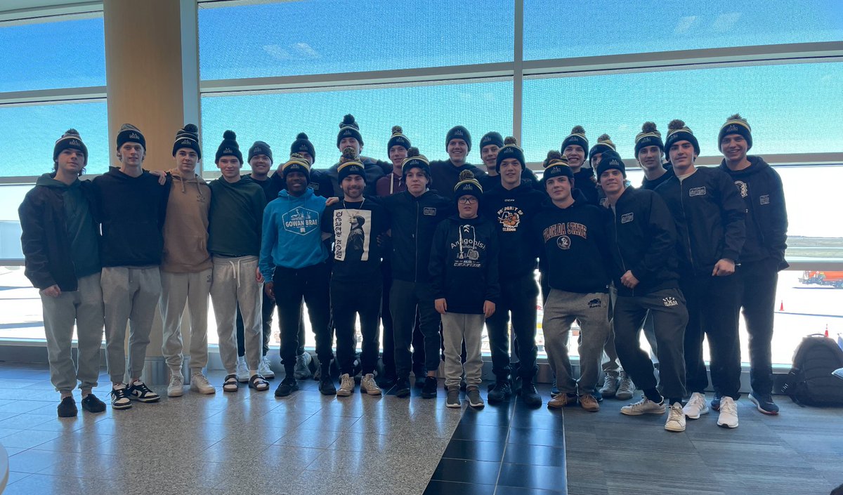 AAMunro's tweet photo. Best of luck to the AA Munro @AntigonishJrB Bulldogs as they defend the DOJO Cup in Mount Pearl this week. Go get 'em, boys! #HockeyNovaScotia #DonJohnsonMemorial https://t.co/bR9jDsrojP