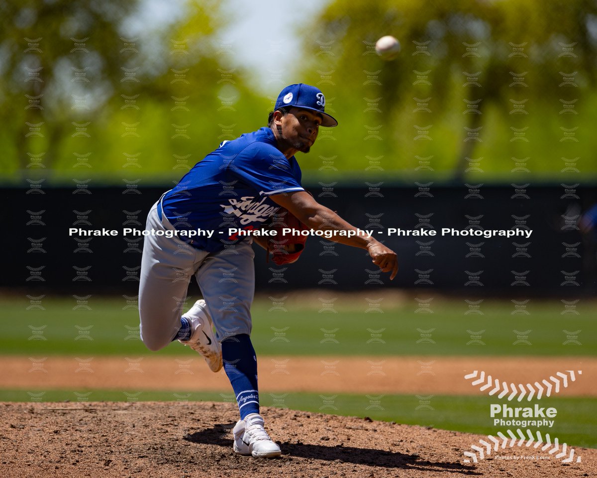 Nicolas Cruz (28) RHP Dodgers IFA 2022 VZL #losangelesdodgers #LetsGoDodgers #dodgers #SiempreLA #AlwaysLA #dodgersmilb #itfdb @FutureDodgers @DodgerFarm @dodger_daily #losdoyers #GanaronLosDodgers #DodgersWin #itstimefordodgerbaseball #peloteroVenezolano #mlbvenezuela