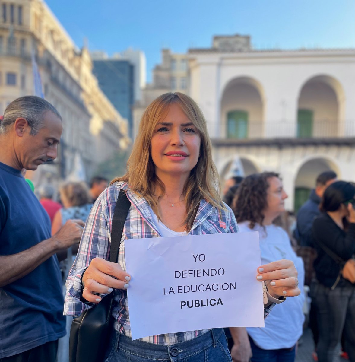 marielaflocco's tweet photo. Que el privilegio no te nuble la empatía .
#MatchaFederalUniversitaria 
#SInEducaciónPublicaNoHayFuturo https://t.co/9pp5lcZAxQ