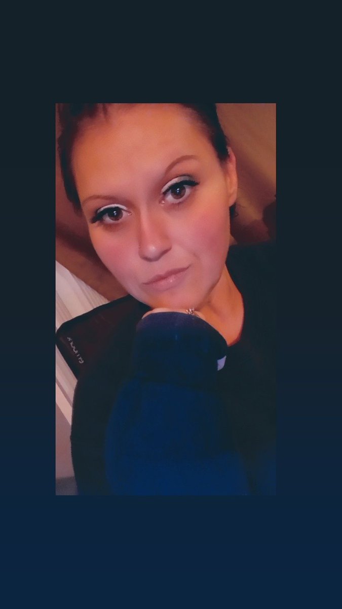 Try n shine throw ur struggle, just theres a bump infront of u don't mean stop, keep fighting keep pushing! Bc u got this mama n u don't stop even when u stumble a few times!! 💯👊🏽