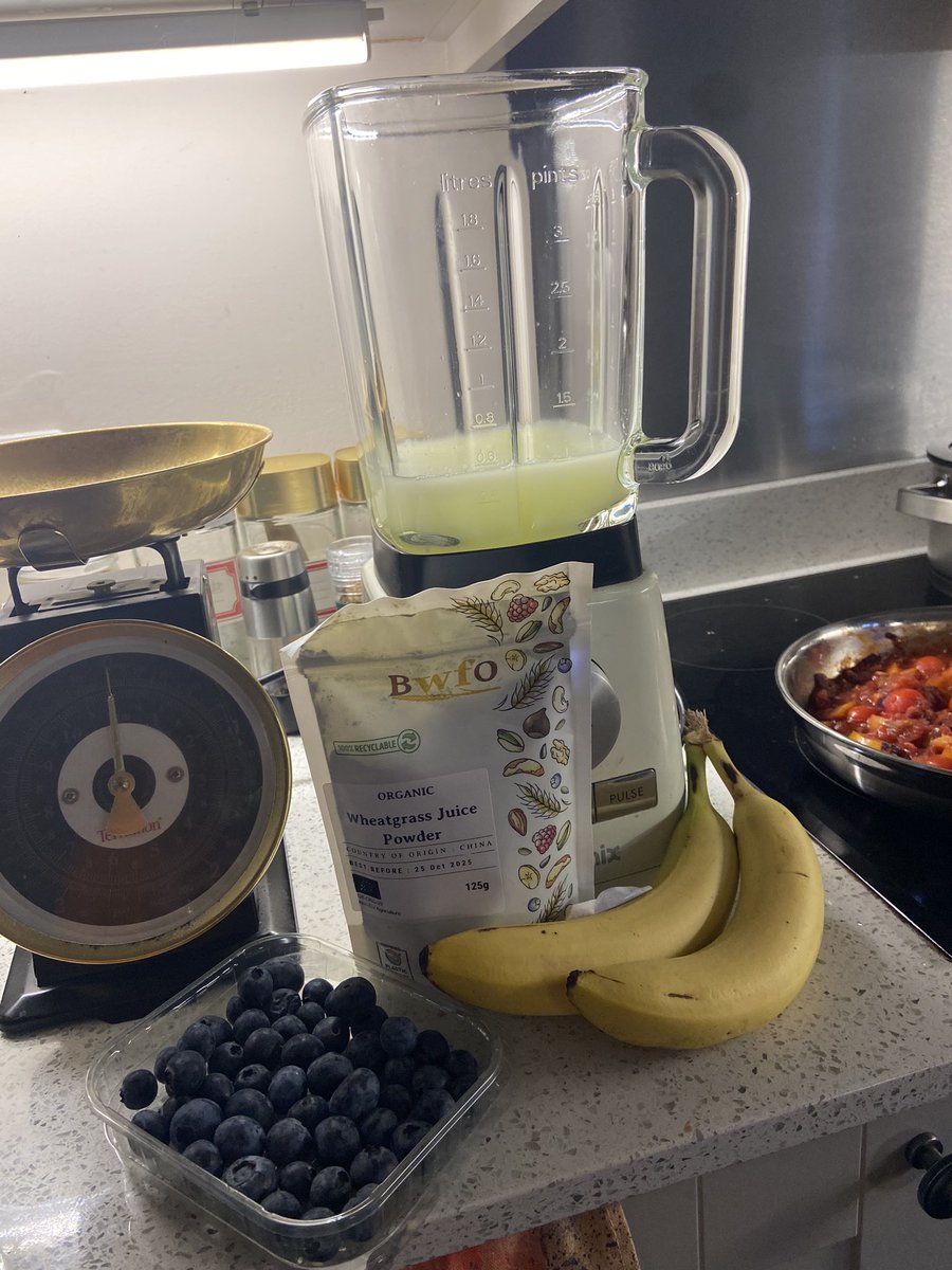 Sampadoodle's tweet photo. I don’t smoothie everyday, but when I do I make sure it’s chocca full of goodness. Yesterday was a yoghurt making day, so the basis of this smoothie is #whey Then #blueberries #banana #wheatgrasspowder Sweet spot hit! https://t.co/WnsjYvana6