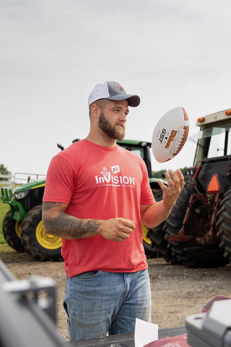 Cade Stover (@cstov8) on Twitter photo Going into this week there are a lot of unknowns, but one thing I do know is #FSInVISION will always be my top pick on the farm.
@FSServices <a href="/InVISION_HiSOY/">FSInVISION_FSHiSOY</a> Going into this week there are a lot of unknowns, but one thing I do know is #FSInVISION will always be my top pick on the farm.
@FSServices <a href="/InVISION_HiSOY/">FSInVISION_FSHiSOY</a>
