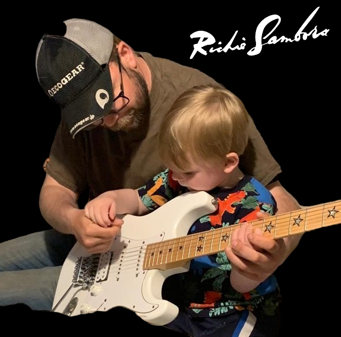 IanGregory123's tweet photo. Me and my boy pretending to be @TheRealSambora rocking out and loving life! https://t.co/kZTU7IEqfh