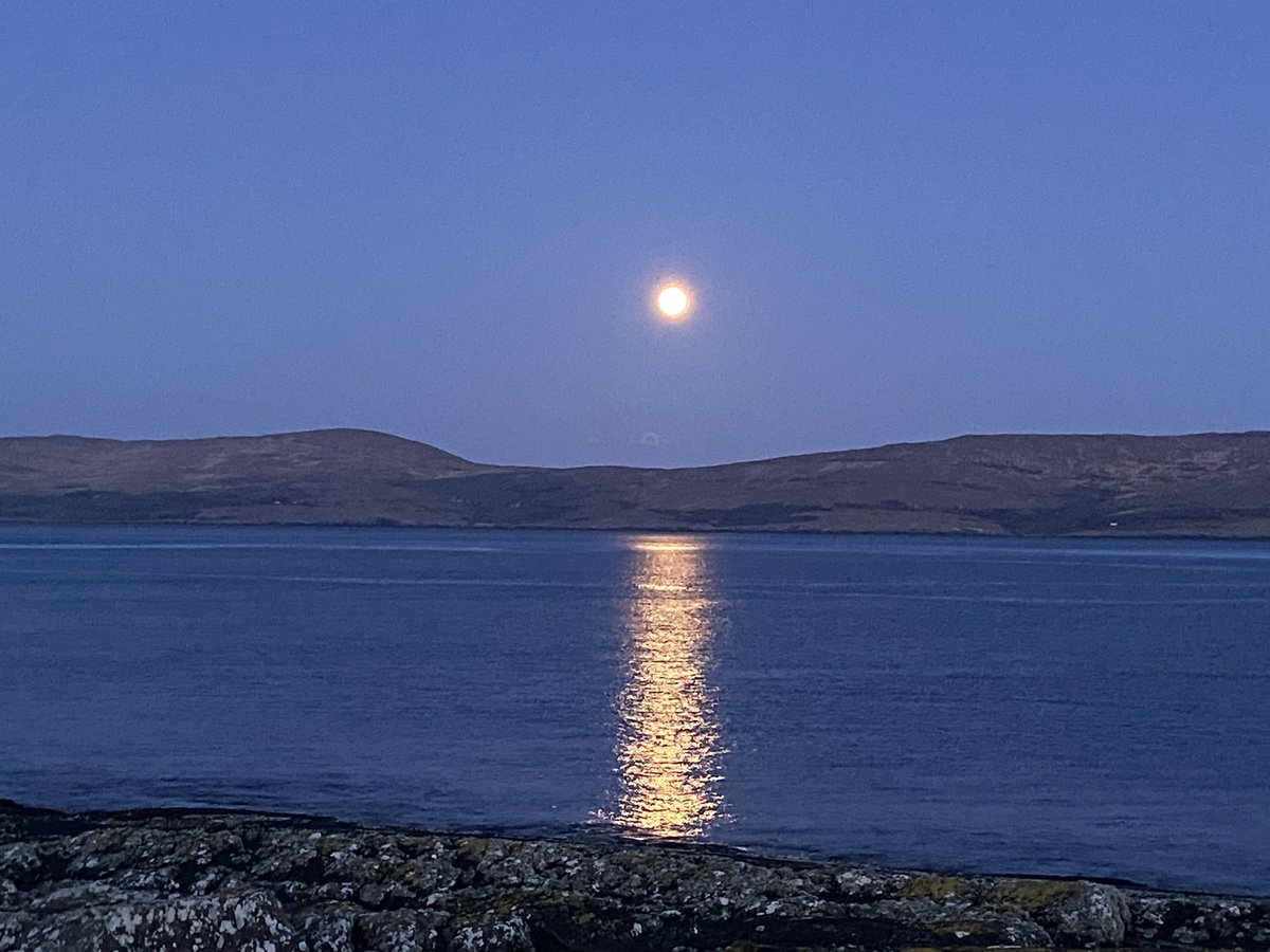 The #fullmoon rising over Bantry Bay tonight.