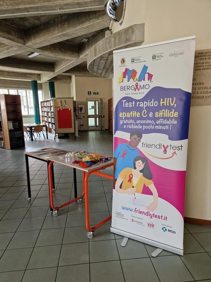 friendly_test's tweet photo. Giornata di test rapido, anonimo e gratuito (HIV, HCV e sifilide) presso il Liceo Mascheroni di Bergamo, in collaborazione con il personale di ATS Bergamo, a conclusione di un percorso di sensibilizzazione nell'ambito del progetto #.
#HIV #BergamoFTC #CheckPointBG #FriendlyTest https://t.co/PhVW0LuIvo