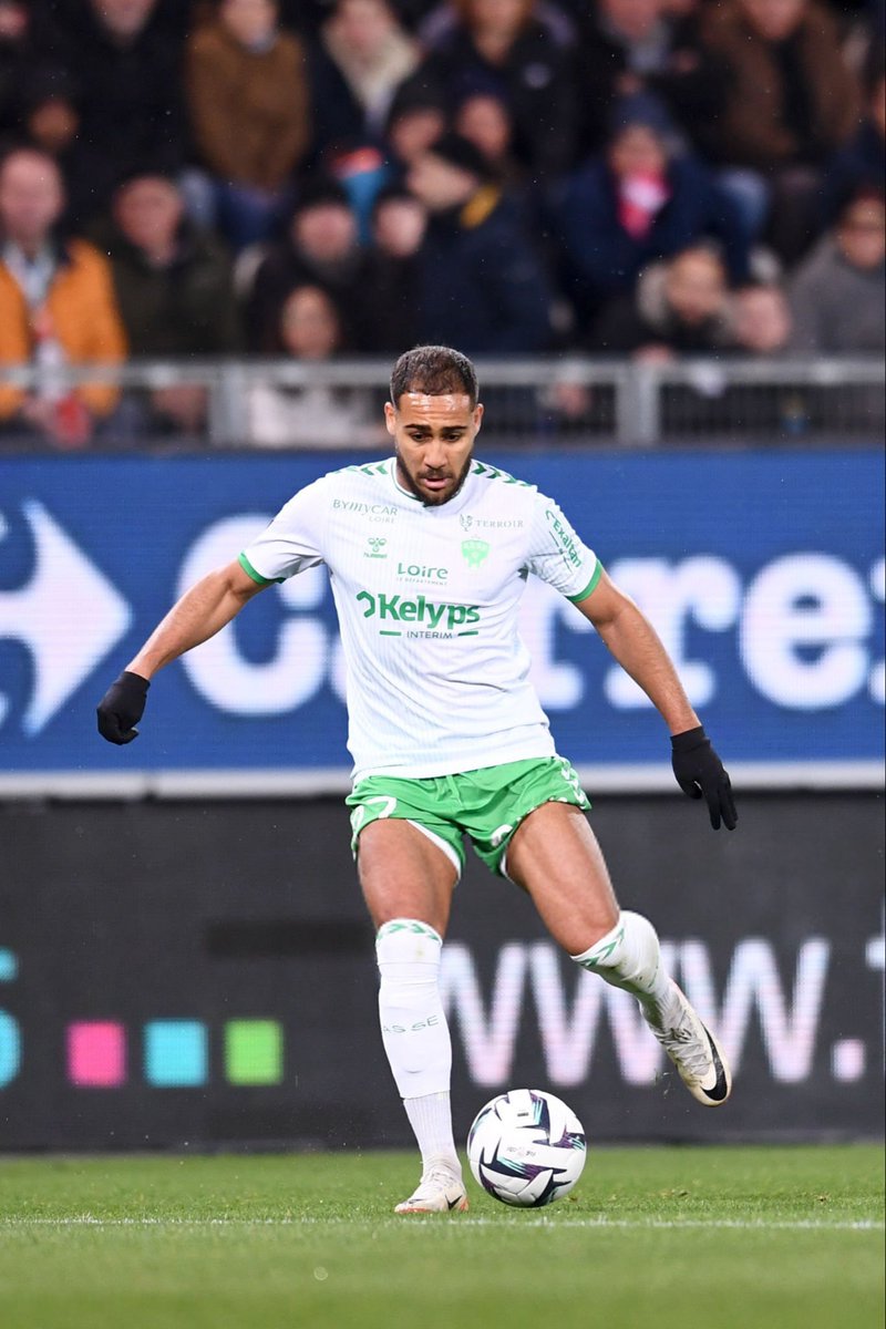 L'ASSE s'est imposée 2-0 chez son voisin grenoblois et continue sa route vers la montée en Ligue 1 ! 💪🏽😤💚 Les Verts sont 3èmes de Ligue 2 et suivent la cadence infernale d'Angers devant. 🚂