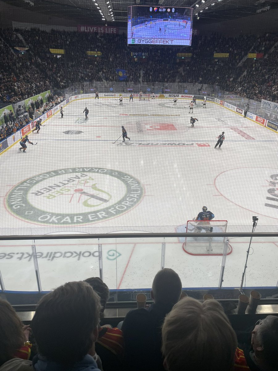 Alla som gnällt och hatat på Brynäs, visa er aldrig igen. 
5+ från alla inom föreningen!
Från Alcen till Adam Lööf som materialare , älskar denna klubb oavkortat!!