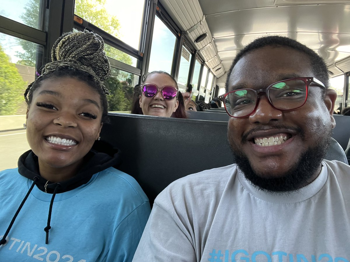 larkspurcounsel's tweet photo. Had a GRreat time at Access College Foundation’s College Commitment Day event. This was my last one as a high school counselor. Thank you GREEN RUN CAMPUS for 7 wonderful years. #igotin2024 #accesscollege https://t.co/ukWdVipCgl