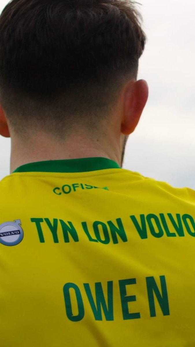 OvalWays's tweet photo. What a signing Morgan Owen has been for us @CaernarfonTown which shows that there is real local talent out there. It's a policy we have been built on since 2010 and it's one we're proud of👍💛💚 https://t.co/1GbZpghQPM